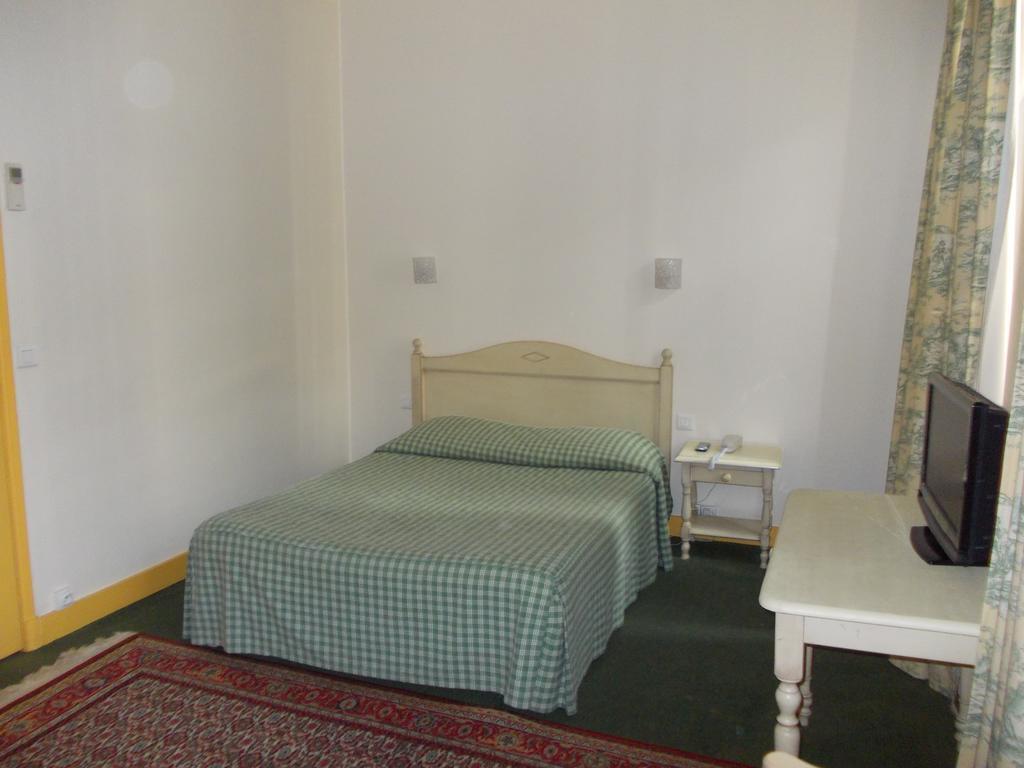 Hotel Marcellin Beaulieu-sur-Mer Oda fotoğraf