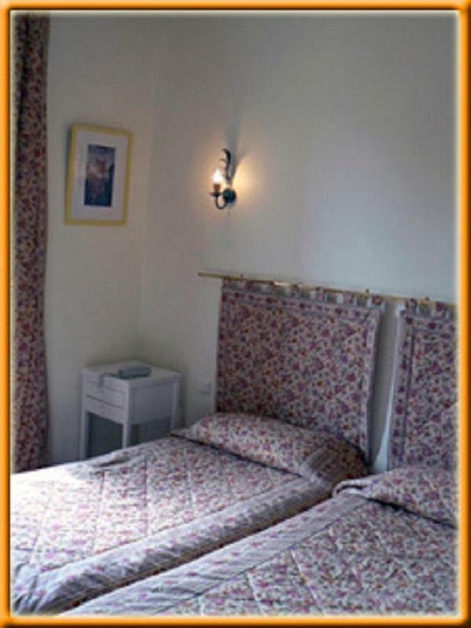 Hotel Marcellin Beaulieu-sur-Mer Oda fotoğraf